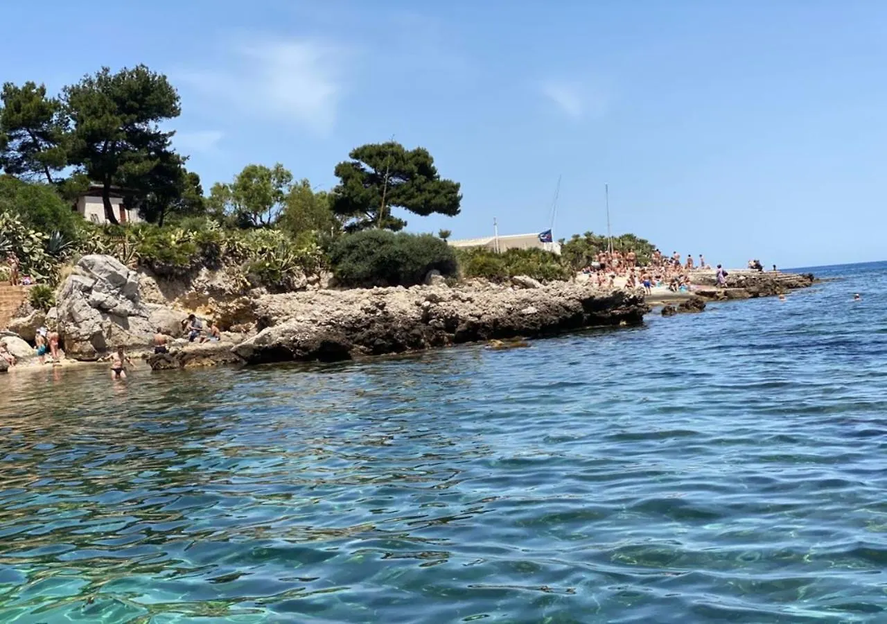 Appartamento Le Maioliche Gialle Sferracavallo Italia