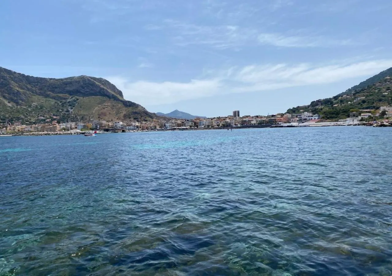 Appartamento Le Maioliche Gialle Sferracavallo 0*,  Italia